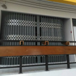 ติดตั้งงานประตูยืดรางโค้ง อาคารพาณิชย์ - บริษัท จำเริญ เอ็นจิเนียริ่ง จำกัด