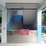 ติดตั้ง งานประตูสแตนเลส แบบมีโปร่ง - บริษัท จำเริญ เอ็นจิเนียริ่ง จำกัด