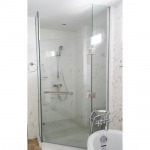 ติดตั้งฉากกั้นอาบน้ำ - บริษัท เอ โอ วาย เชาเวอร์ จำกัด