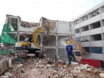 รับทุบอาคาร - วัฒน์ทวีคูณ ก่อสร้าง รื้อถอน