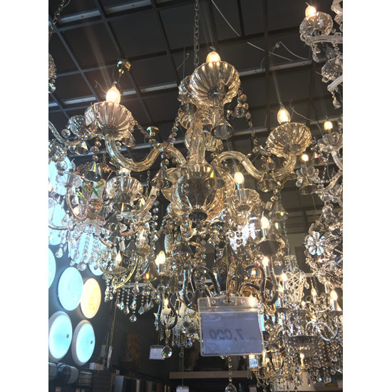 โคมไฟระย้า โคมไฟระย้า 