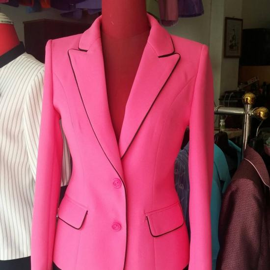 ชุดสตรี ชุดสตรี 