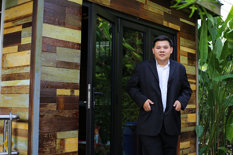 คุณชัยวัฒน์ ศักดิ์สุรทรัพย์ บริษัท เอเชียพลาสเตอร์ จำกัด - ลงโฆษณา Thailand YellowPages